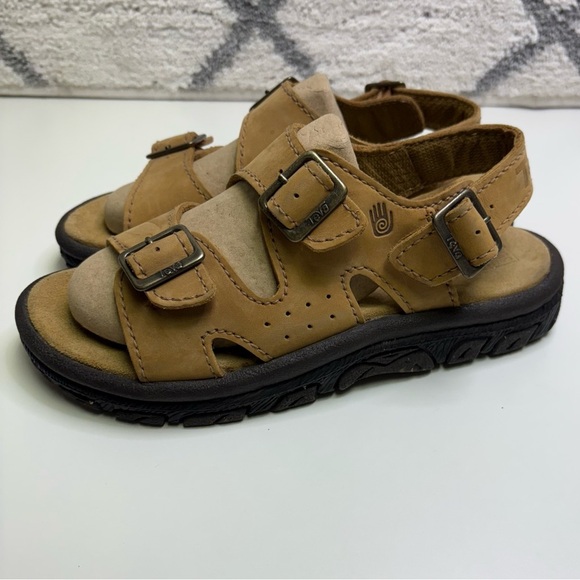 Teva Men’s 9 Captain Strap On Leather Jesus Sandals 
Older Style New Condition - Picture 5 of 12